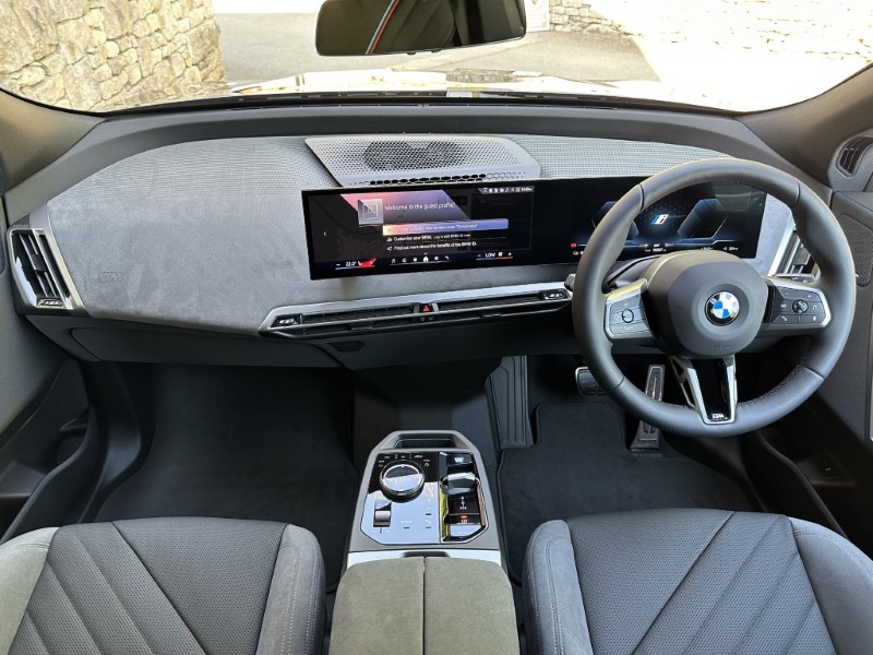 2025 (25) BMW iX xDrive45 M Sport 5dr 4156853