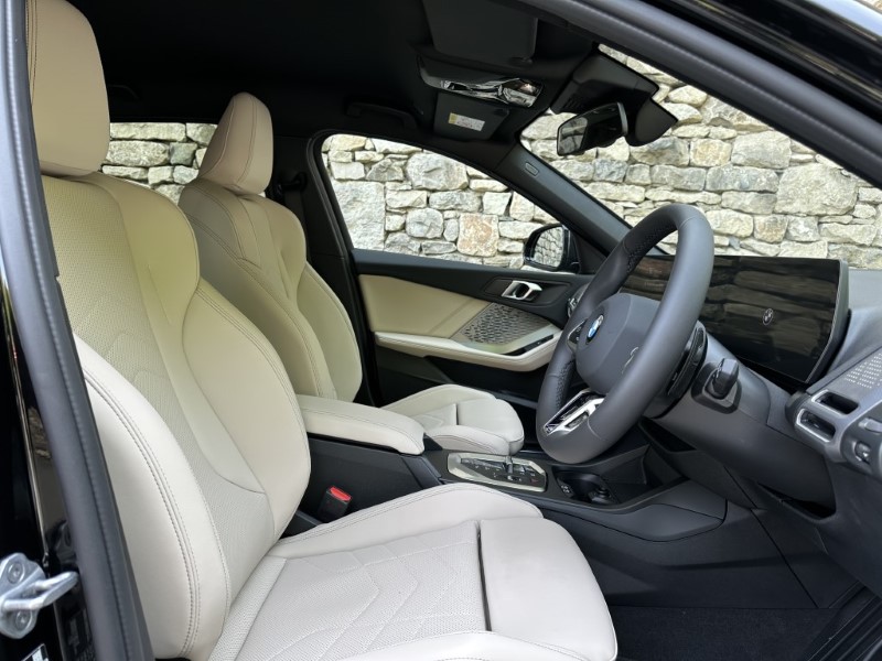 2025 (25) BMW 1 SERIES 120 M Sport 5dr  4155131