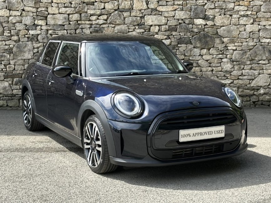 2022 (72) MINI HATCHBACK 1.5 Cooper Exclusive 5dr