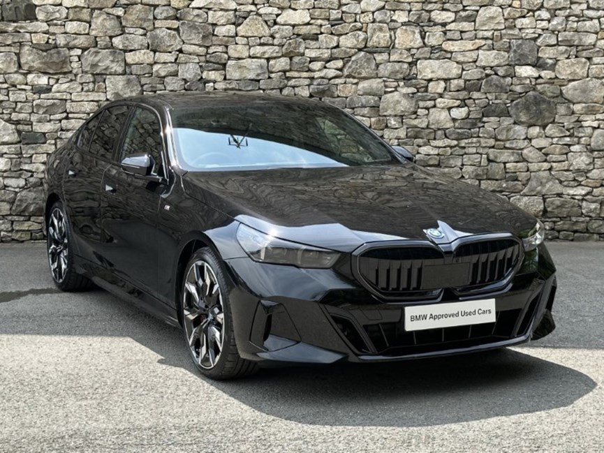 2024 (24) BMW 5 SERIES 550e xDrive M Sport Pro Saloon