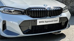 2025 (25) BMW 3 SERIES 330e M Sport Saloon 4305697