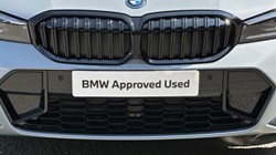 2025 (25) BMW 3 SERIES 330e M Sport Saloon 4305699