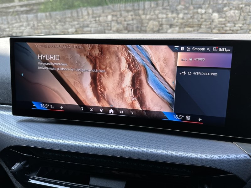 2025 (25) BMW 3 SERIES 330e M Sport Saloon  4305692