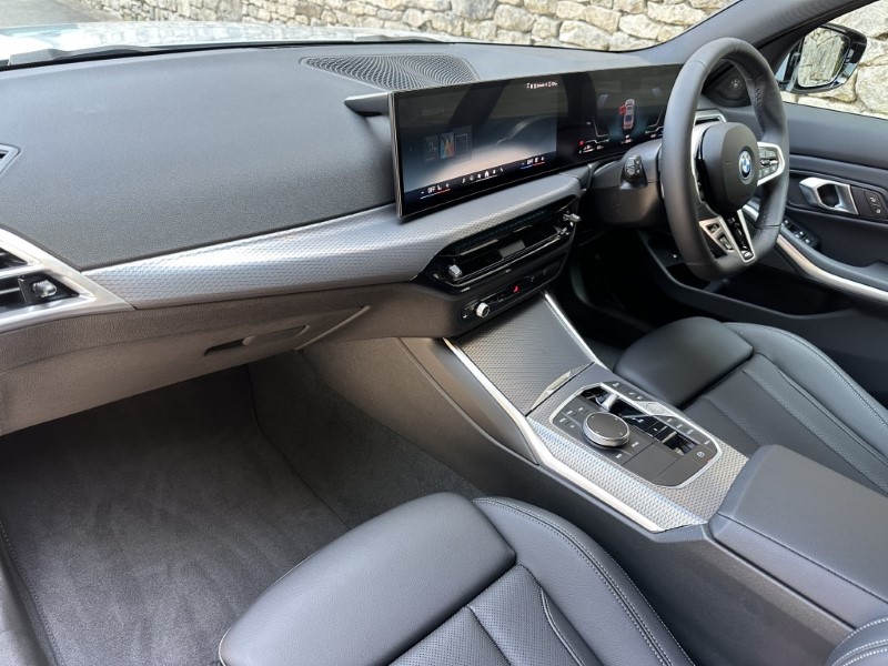 2025 (25) BMW 3 SERIES 330e M Sport Saloon  4305670