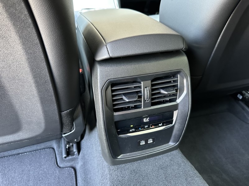 2025 (25) BMW 3 SERIES 330e M Sport Saloon  4305683