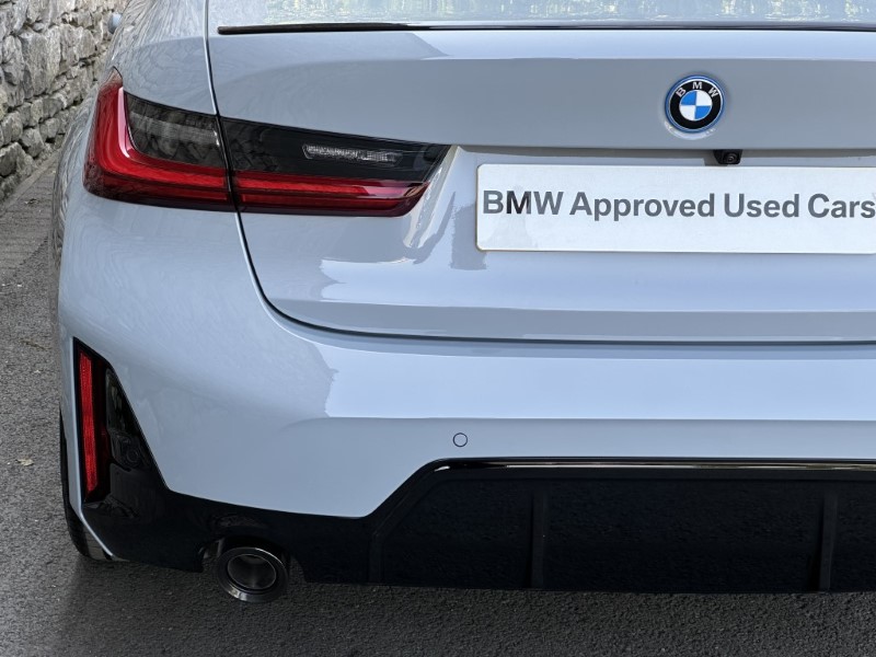 2025 (25) BMW 3 SERIES 330e M Sport Saloon  4305641