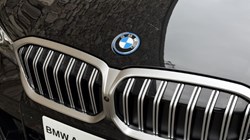 2025 (74) BMW 3 SERIES 330e 22.3 kWh M Sport Saloon  4337073