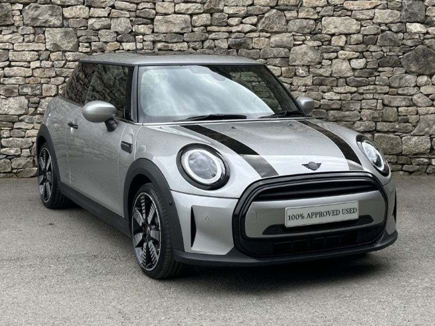 2024 (24) MINI HATCHBACK 1.5 Cooper Exclusive 3dr