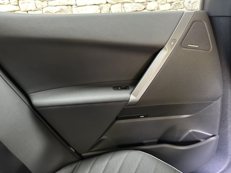 2025 (25) BMW iX 300kW xDrive45 M Sport 101kWh 5dr Auto 4483338