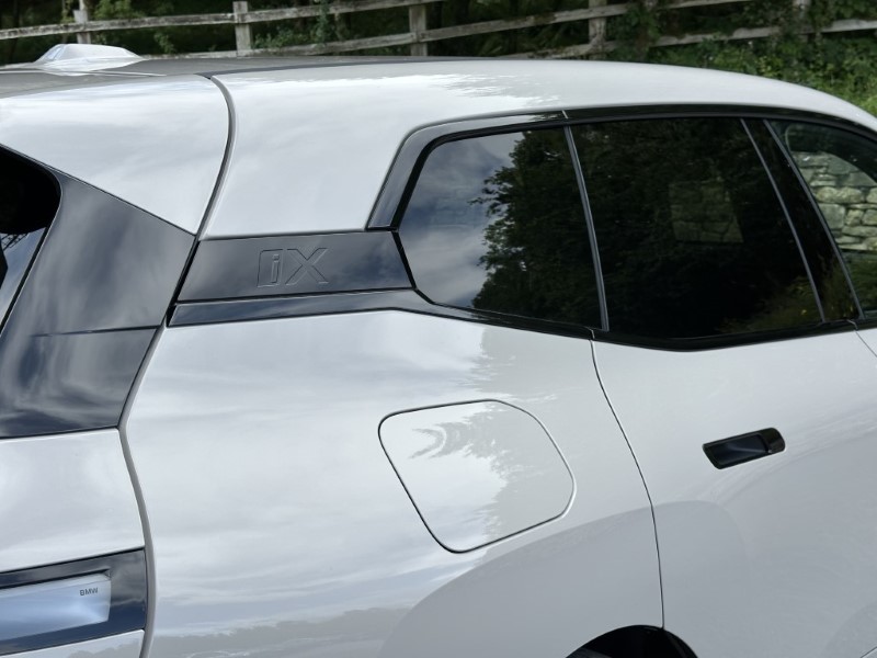 2025 (25) BMW iX 300kW xDrive45 M Sport 101kWh 5dr Auto 4483395