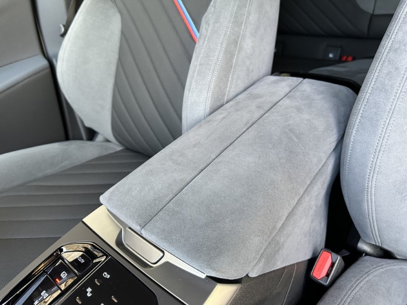 2025 (25) BMW iX 300kW xDrive45 M Sport 101kWh 5dr Auto 4483361