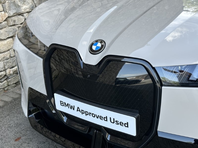 2025 (25) BMW iX 300kW xDrive45 M Sport 101kWh 5dr Auto 4483354