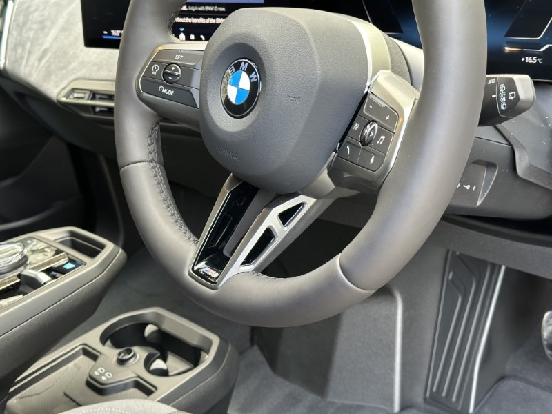 2025 (25) BMW iX 300kW xDrive45 M Sport 101kWh 5dr Auto 4483336