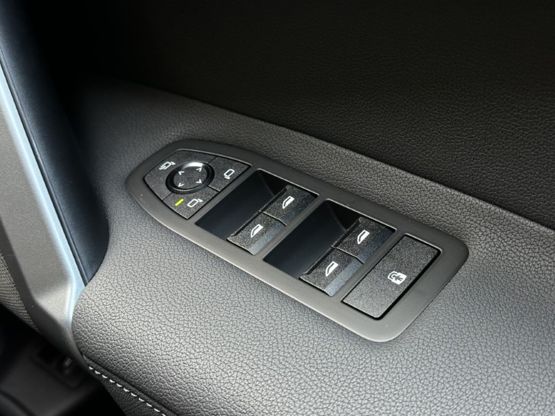 2025 (25) BMW iX 300kW xDrive45 M Sport 101kWh 5dr Auto 4483345