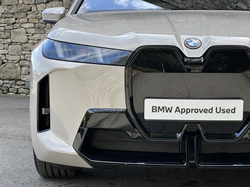 2025 (25) BMW iX 300kW xDrive45 M Sport 101kWh 5dr Auto 4483386