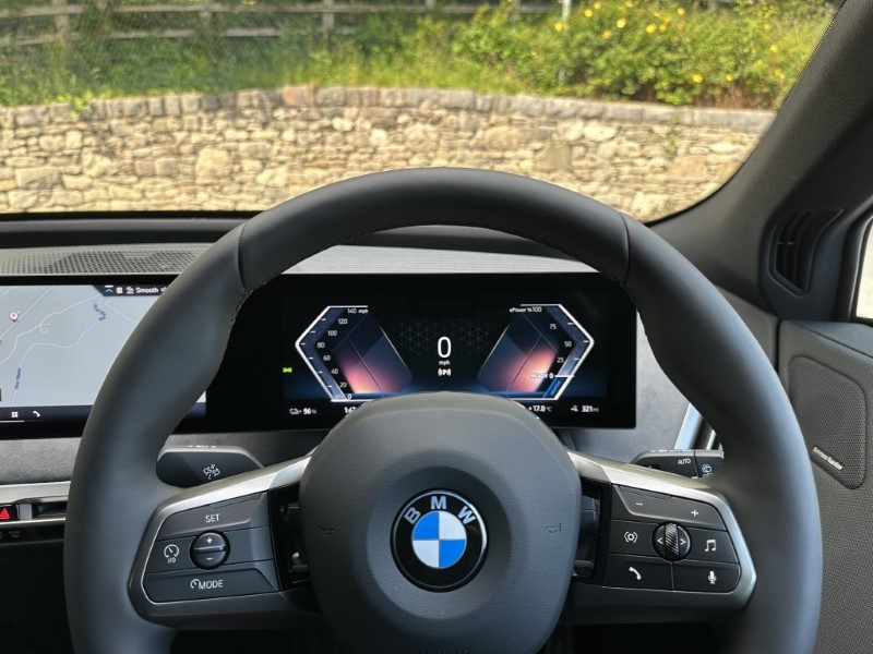 2025 (25) BMW iX 300kW xDrive45 M Sport 101kWh 5dr Auto 4483381