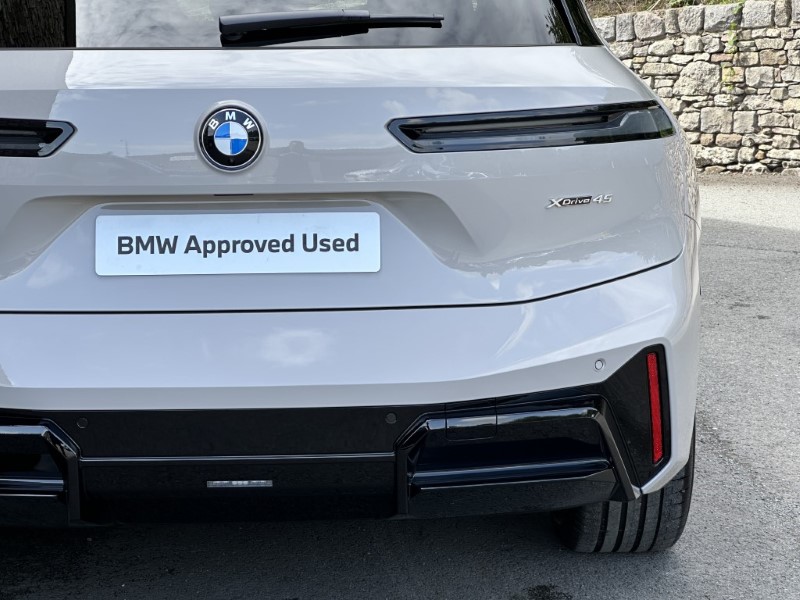 2025 (25) BMW iX 300kW xDrive45 M Sport 101kWh 5dr Auto 4483332