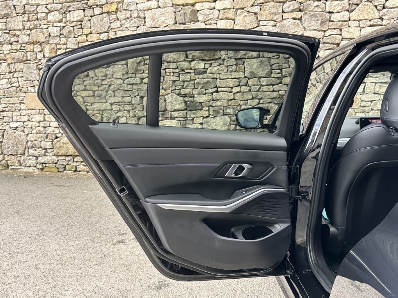 2024 (24) BMW 3 SERIES M340d xDrive MHT 4dr Saloon 4587443