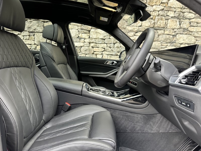 2025 (75) BMW X7 xDrive40i M Sport 5869785