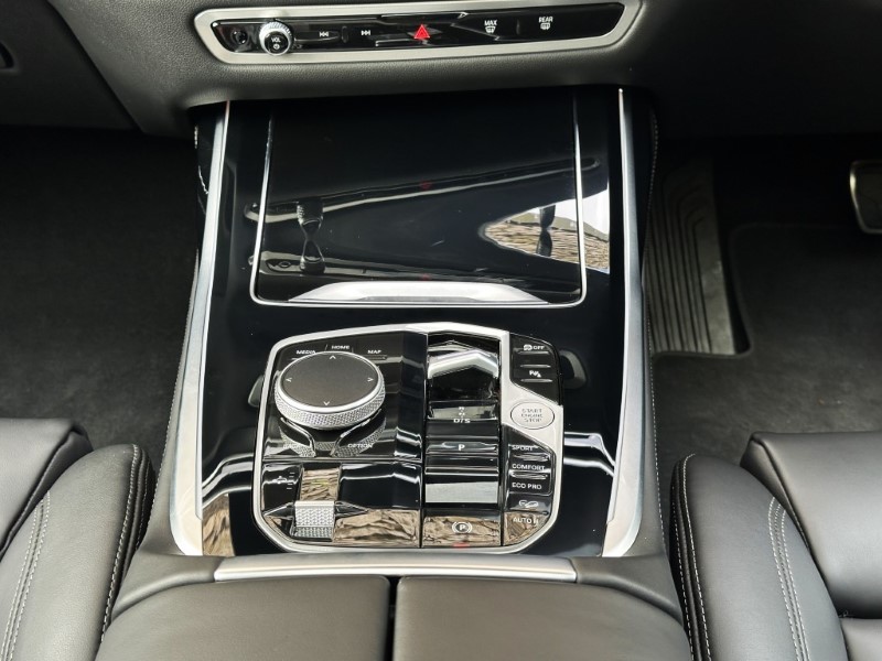 2025 (75) BMW X7 xDrive40i M Sport 5869825