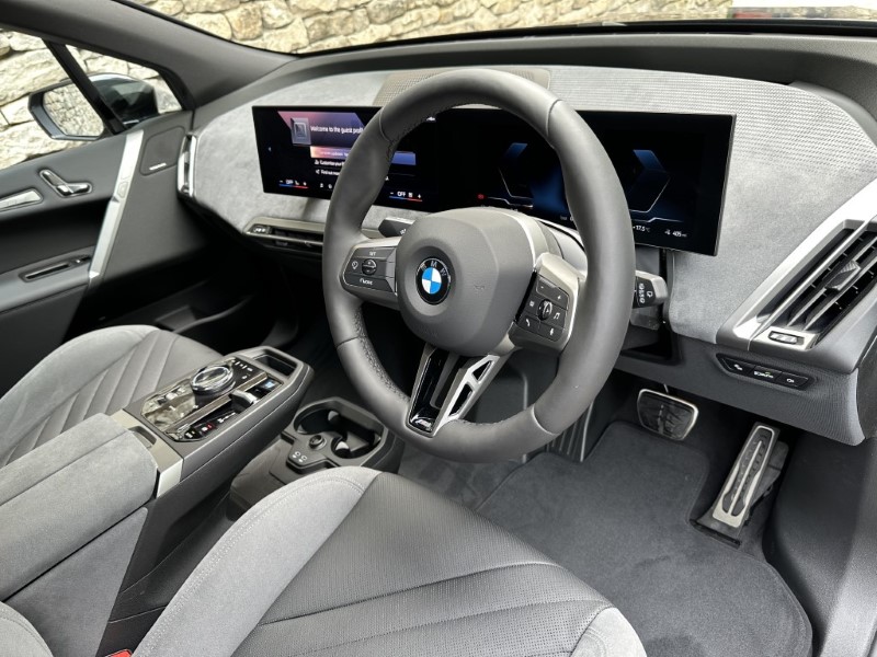 2025 (75) BMW iX 400kW xDrive60 M Sport  4600361
