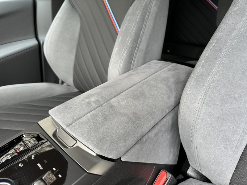 2025 (75) BMW iX 400kW xDrive60 M Sport  4600399