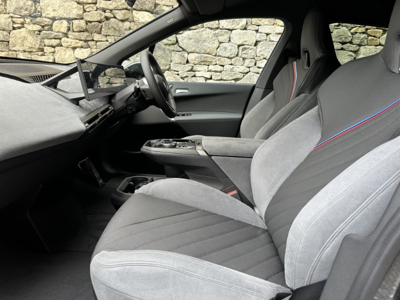 2025 (75) BMW iX 400kW xDrive60 M Sport  4600394