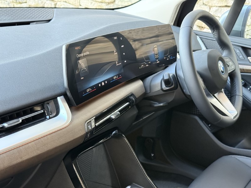 2025 (25) BMW 2 SERIES 225e xDrive Luxury 5dr DCT 4565498