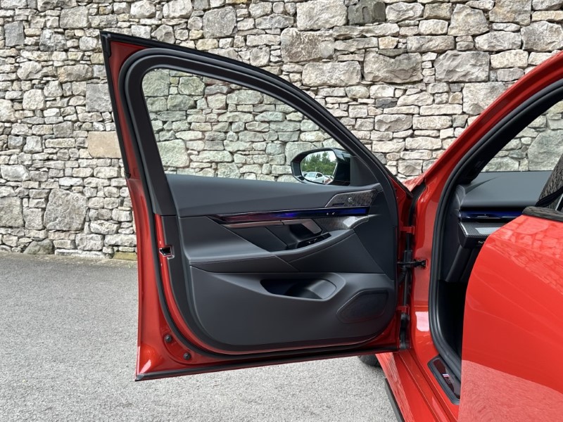 2025 (75) BMW M5 4dr DCT 4594054