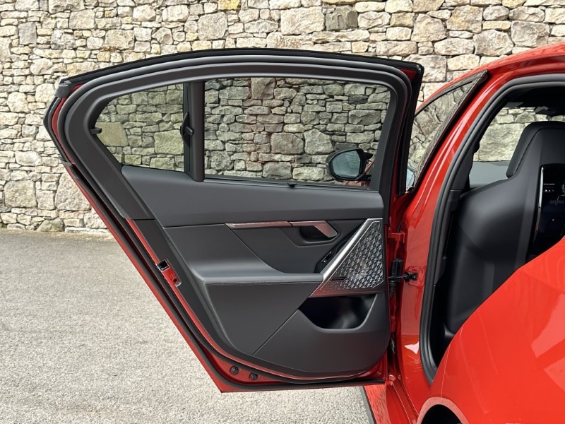 2025 (75) BMW M5 4dr DCT 4594055