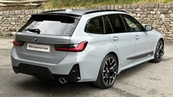 2025 (25) BMW 3 SERIES 320i M Sport 5dr Touring 4618177