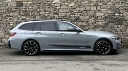2025 (25) BMW 3 SERIES 320i M Sport 5dr Touring 4618110