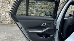 2025 (25) BMW 3 SERIES 320i M Sport 5dr Touring 4618156