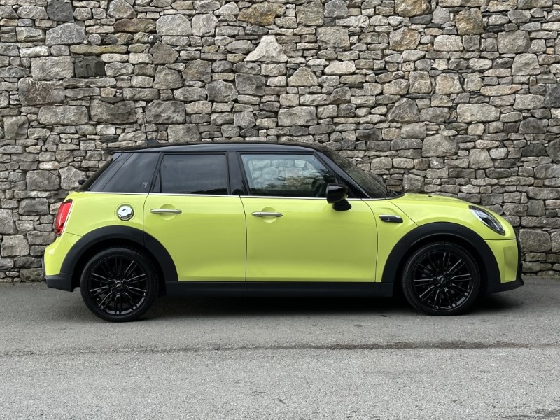 2023 (73) MINI HATCHBACK 2.0 Cooper S Exclusive Premium 5dr Auto 4584842