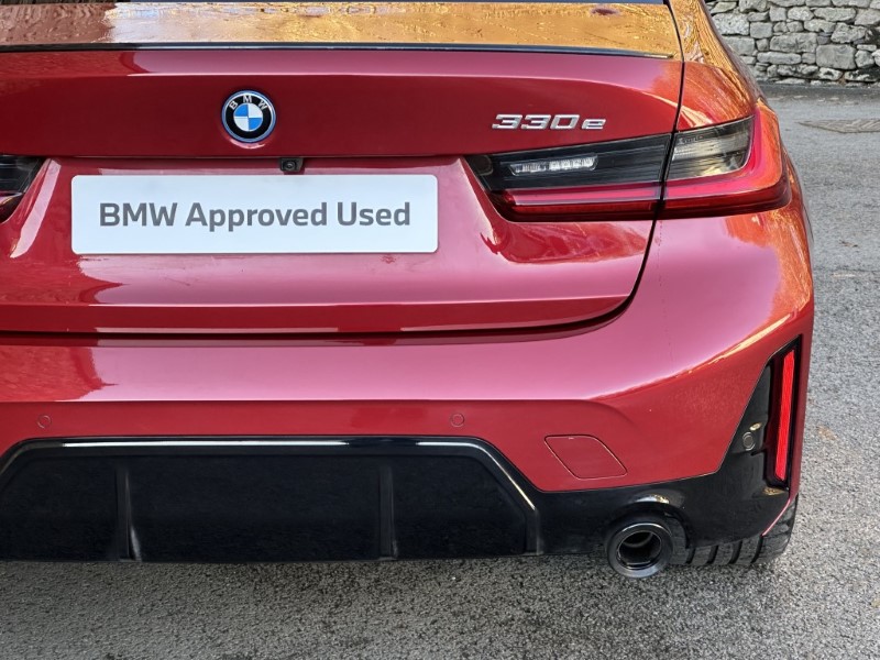 2025 (75) BMW 3 SERIES 330e 22.3 kWh M Sport 4dr Saloon 4911480