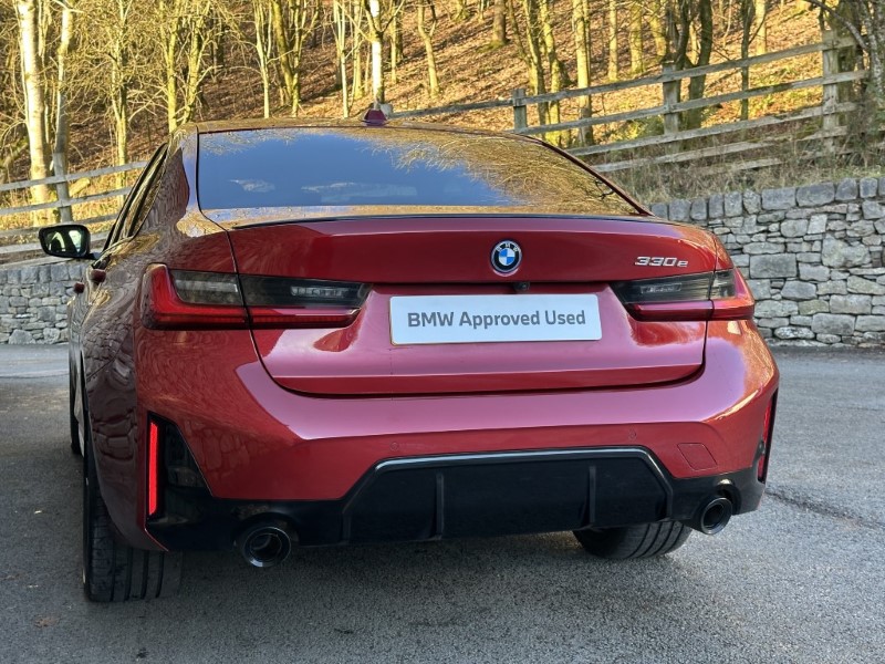 2025 (75) BMW 3 SERIES 330e 22.3 kWh M Sport 4dr Saloon 4911478