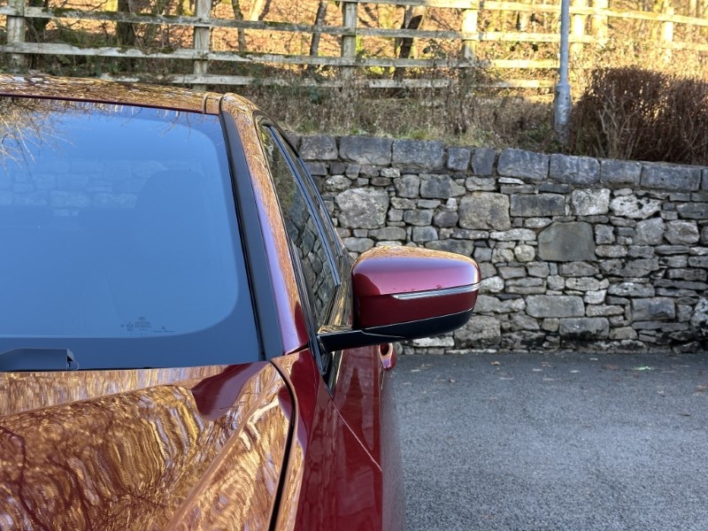 2025 (75) BMW 3 SERIES 330e 22.3 kWh M Sport 4dr Saloon 4911459