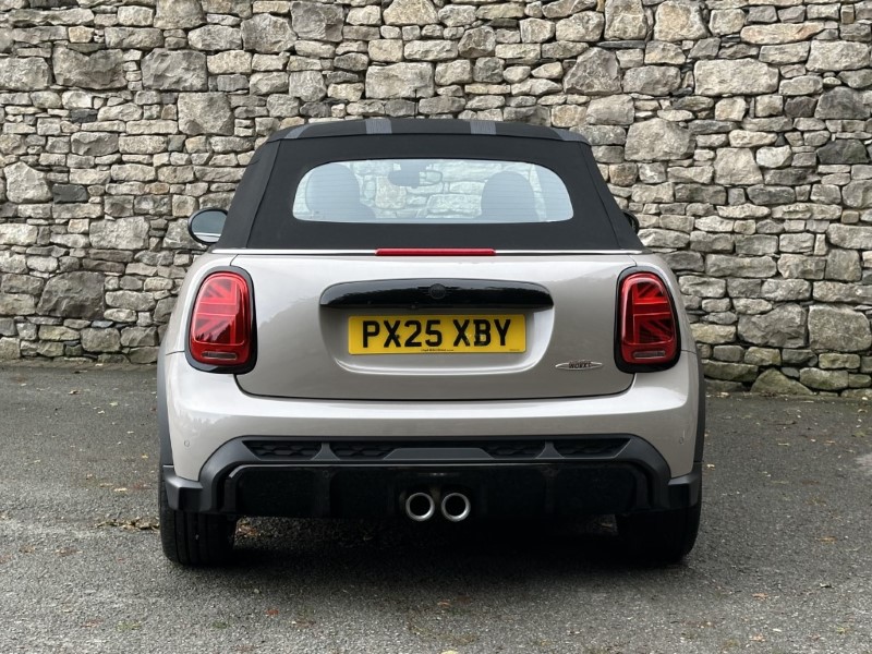 2025 (25) MINI CONVERTIBLE 2.0 John Cooper Works 2dr Auto 4638705