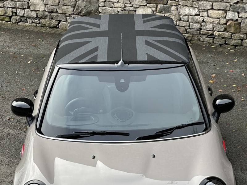 2025 (25) MINI CONVERTIBLE 2.0 John Cooper Works 2dr Auto 4638732