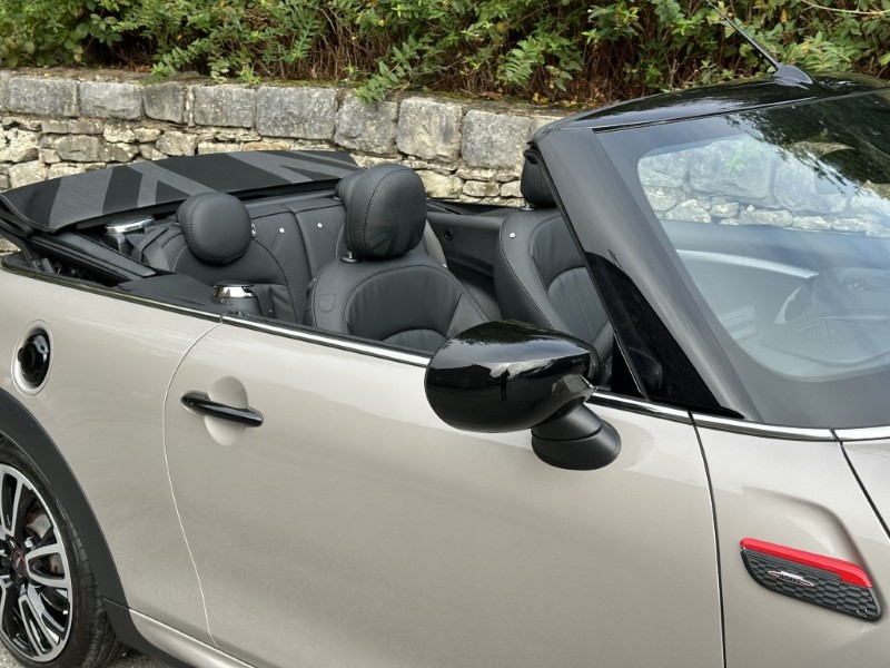 2025 (25) MINI CONVERTIBLE 2.0 John Cooper Works 2dr Auto 4638739