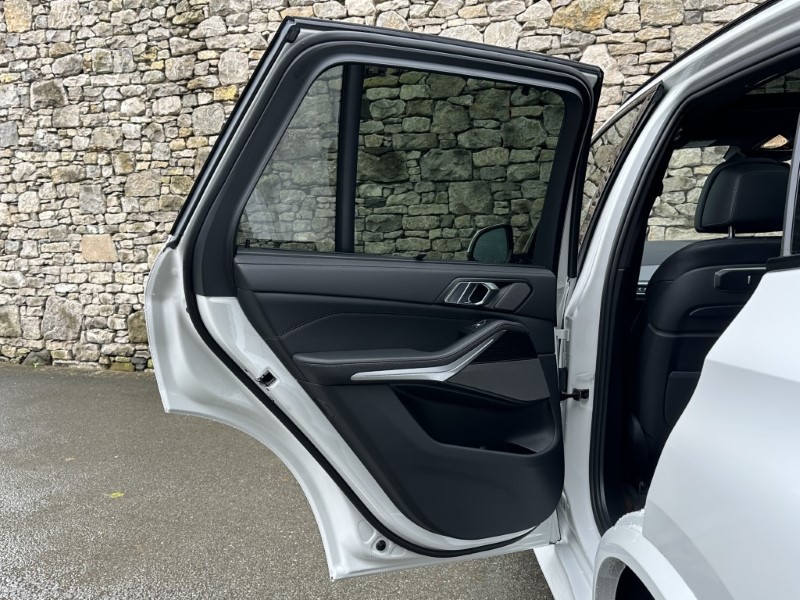 2025 (75) BMW X5 xDrive40d MHT M Sport 5dr  4627149