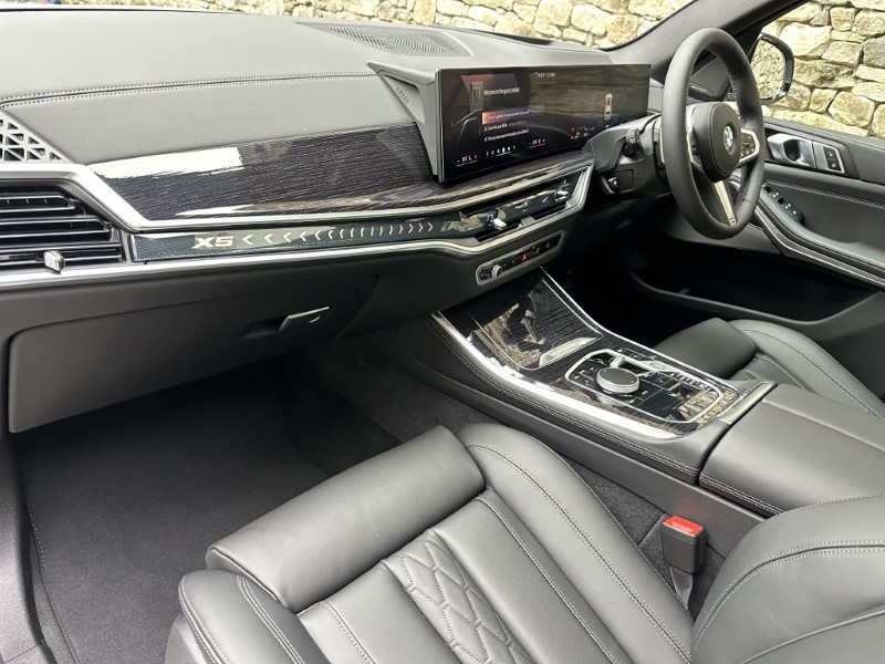 2025 (75) BMW X5 xDrive40d MHT M Sport 5dr  4627136