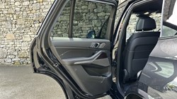 2025 (75) BMW X5 xDrive50e M Sport 5dr 4641936