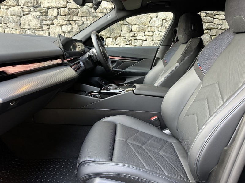 2025 (25) BMW I5 250kW eDrive40 M Sport Pro Touring  4696638