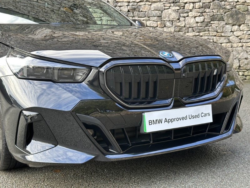 2025 (25) BMW I5 250kW eDrive40 M Sport Pro Touring  4696667