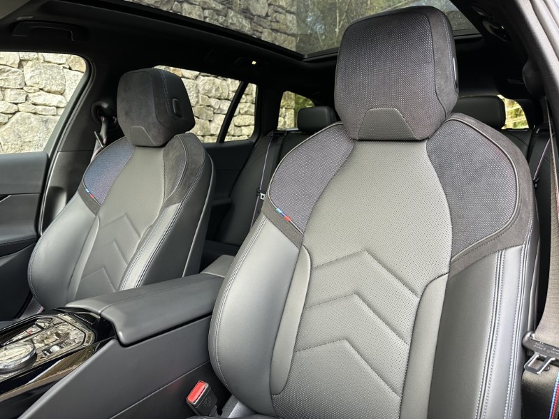 2025 (25) BMW I5 250kW eDrive40 M Sport Pro Touring  4696645