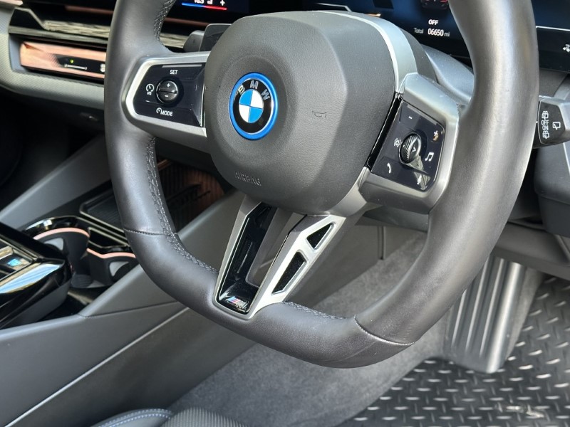 2025 (25) BMW I5 250kW eDrive40 M Sport Pro Touring  4696618