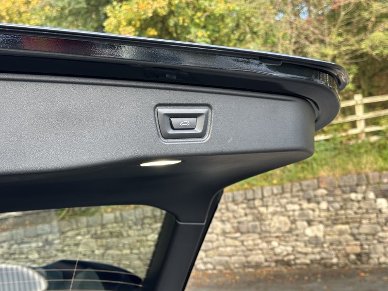 2025 (25) BMW I5 250kW eDrive40 M Sport Pro Touring  4696613