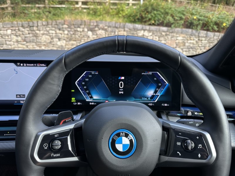 2025 (25) BMW I5 250kW eDrive40 M Sport Pro Touring  4696663