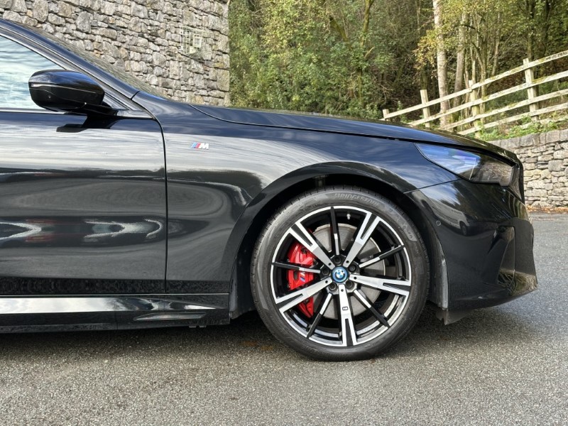 2025 (25) BMW I5 250kW eDrive40 M Sport Pro Touring  4696673